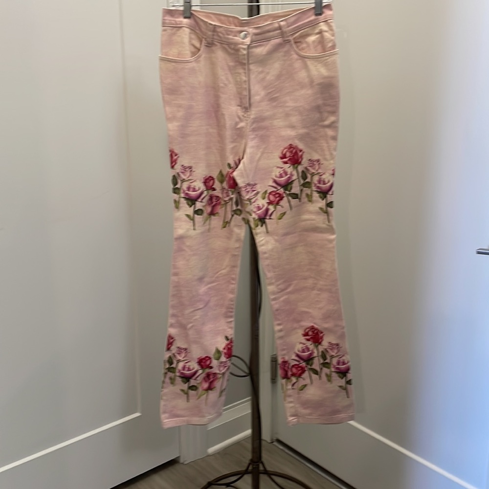 Pink denim jeans with rose pattern by Domallo size 10